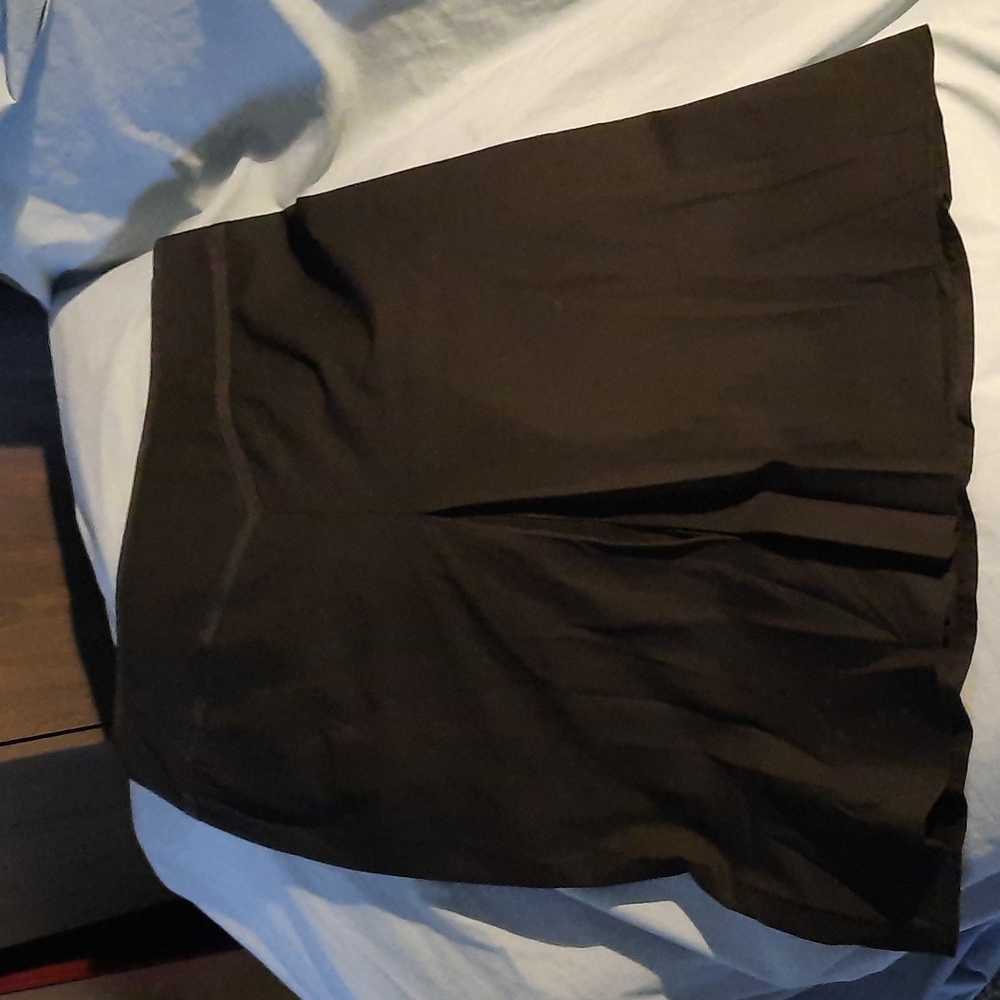 Limited skirt-wardrobe staple!